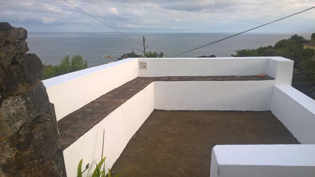 Monserrate - Galera Cottage Caloura Exterior photo